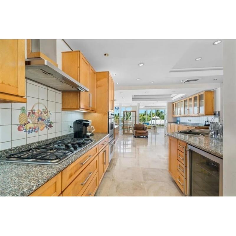 Creek House Eastern Road, Nassau and Paradise Island Bahamas