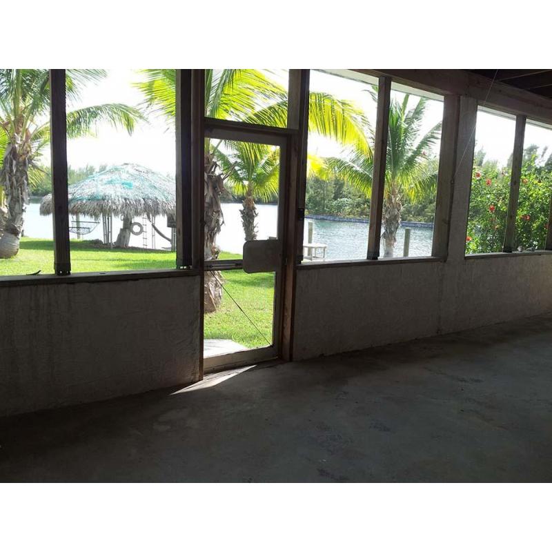 Single Family Home in Grand Bahama, Freeport